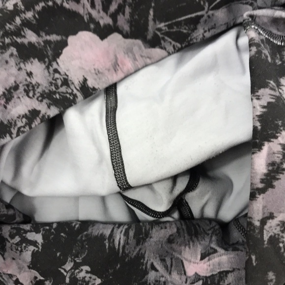 Lululemon Align Crop *21" Floral Illusion Ice Grey Multi - Picture 3 of 5